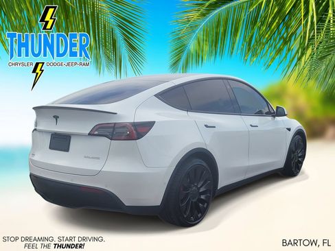 Used 2022 Tesla Model Y Performance AWD/4WD image 4