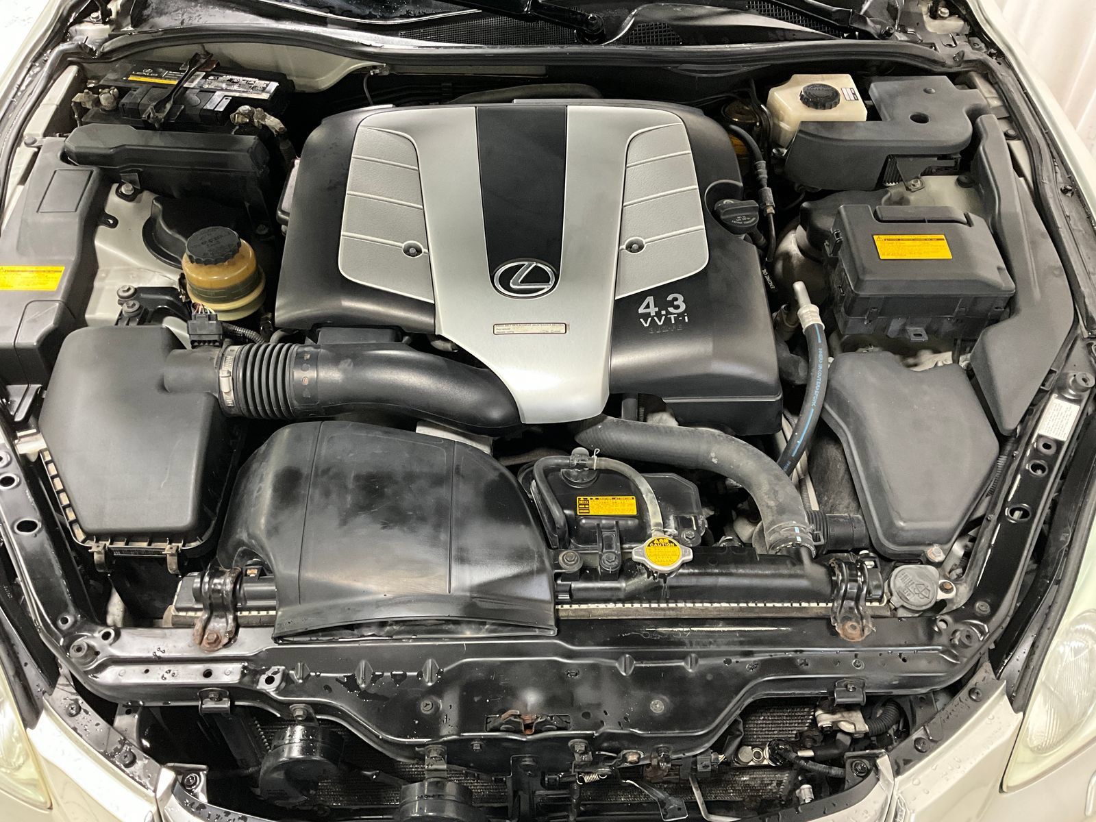 Used 2004 Lexus SC 430 Convertible RWD image 14
