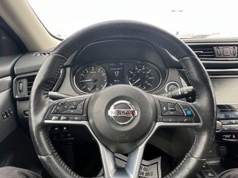 Used 2019 Nissan Rogue SV w/ Premium Package AWD/4WD image 17
