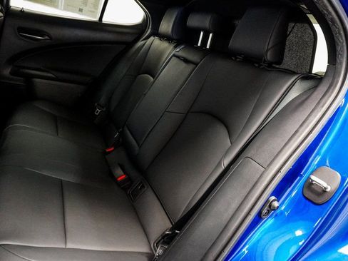 Used 2023 Lexus UX 250h F Sport image 9