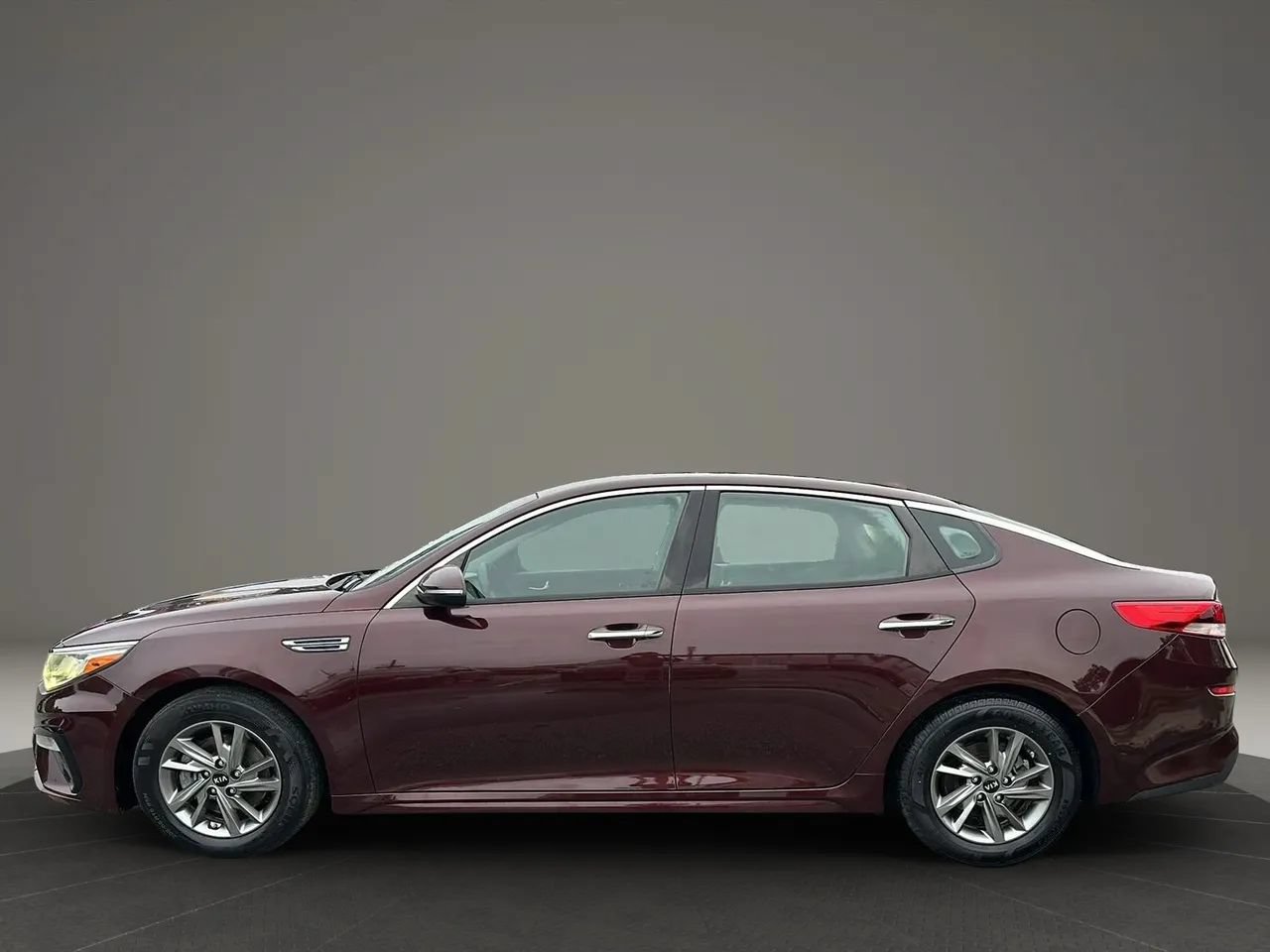 Used 2019 Kia Optima LX FWD image 4