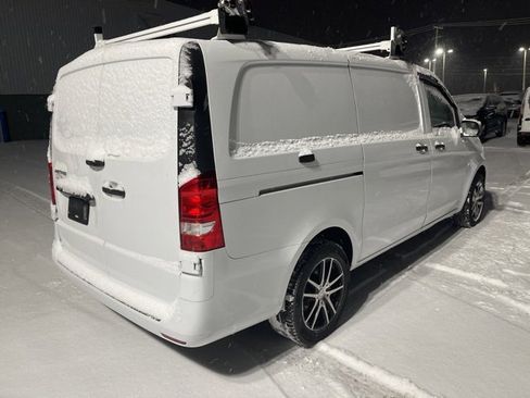 Used 2018 Mercedes-Benz Metris image 3