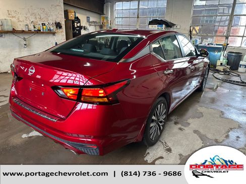 Used 2023 Nissan Altima 2.5 SV w/ SV Premium Package image 5