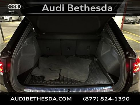 Certified 2025 Audi Q3 2.0T Premium w/ Convenience Package image 10