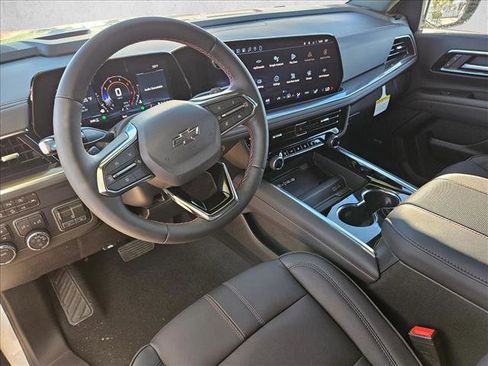 New 2026 Chevrolet Suburban RST image 3