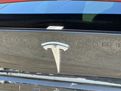 Used 2023 Tesla Model X Standard Range image 25