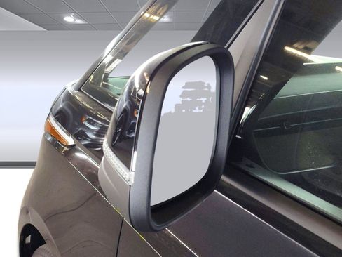 New 2025 Volkswagen ID. Buzz Pro S Plus image 15