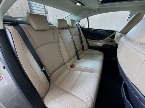 Used 2019 Lexus ES 350 Luxury image 27