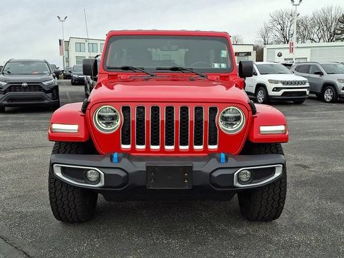 Used 2022 Jeep Wrangler Unlimited Sahara w/ Cold Weather Group AWD/4WD image 2