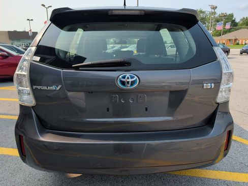 Used 2014 Toyota Prius V Five FWD image 6