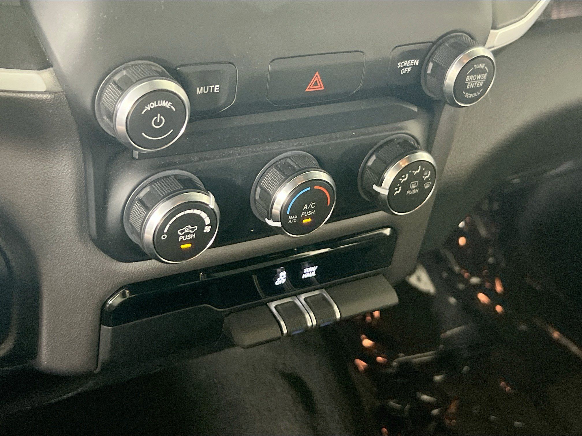 Used 2022 RAM 1500 Big Horn AWD/4WD image 15
