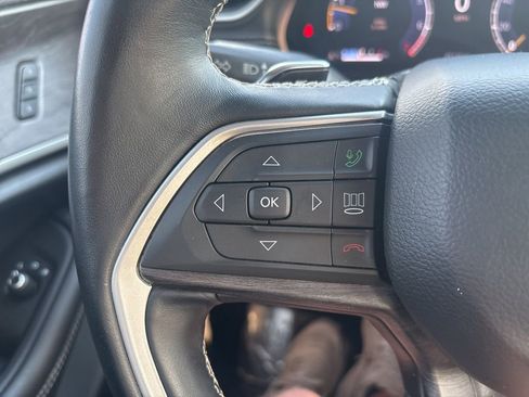 Used 2022 Jeep Grand Cherokee L Limited image 22