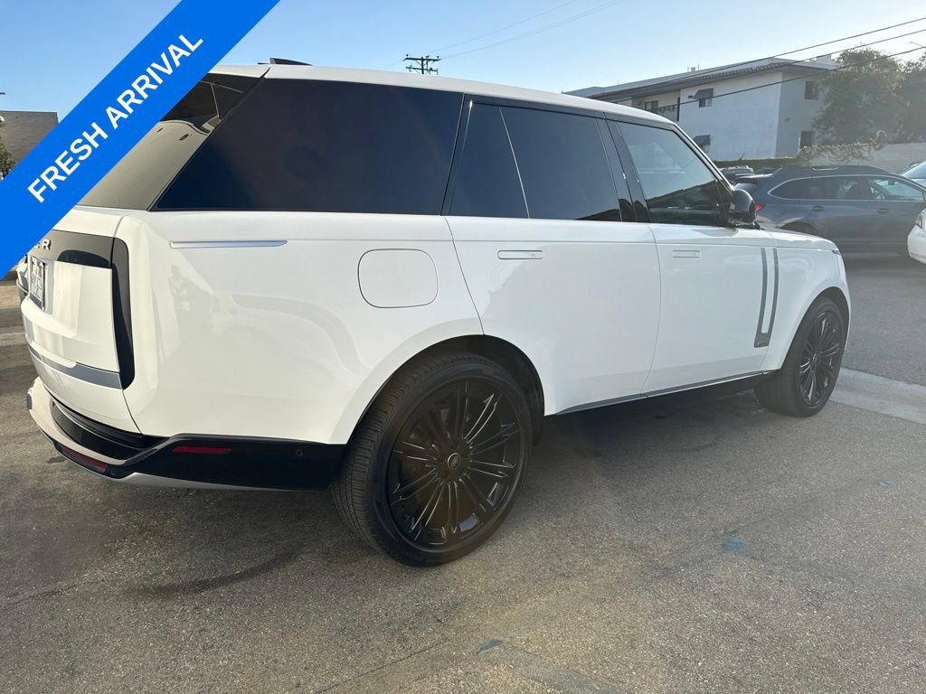 Used 2024 Land Rover Range Rover Autobiography AWD/4WD image 2
