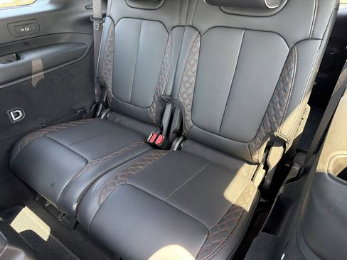 Used 2025 Jeep Grand Cherokee L Summit w/ Advanced Protech Group IV AWD/4WD image 18