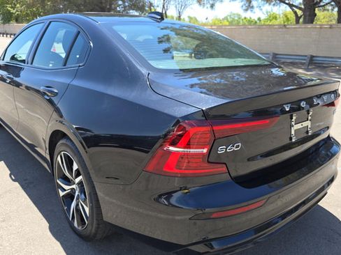 Used 2024 Volvo S60 B5 Core FWD image 7