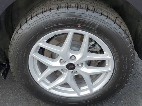 Certified 2024 Ford Edge SEL w/ Convenience Package image 5