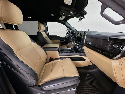 Used 2023 Ford F350 Lariat w/ Lariat Ultimate Package image 29