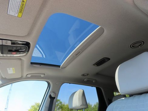 Used 2024 Hyundai Palisade Limited image 5