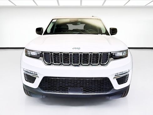 Used 2023 Jeep Grand Cherokee 4WD 4xe image 2