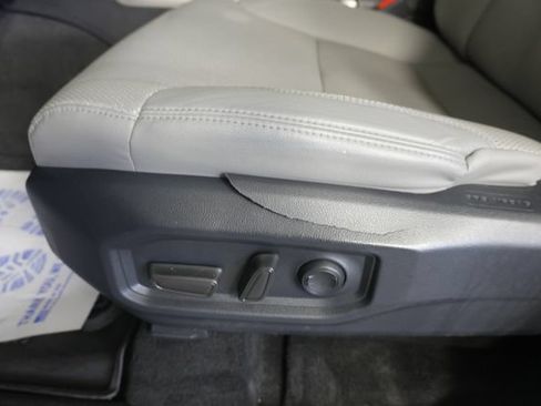 Used 2025 Toyota Tundra SR5 w/ SR5 Premium Package AWD/4WD image 21