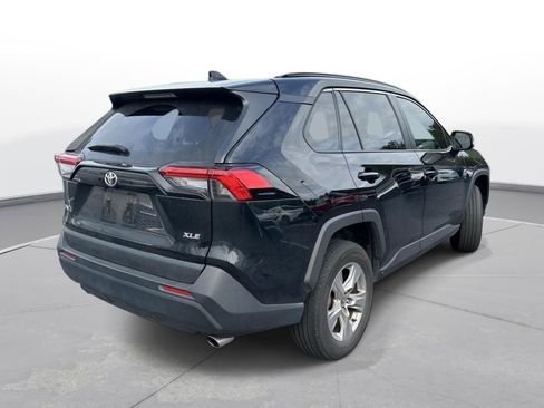 Certified 2023 Toyota RAV4 XLE FWD image 6