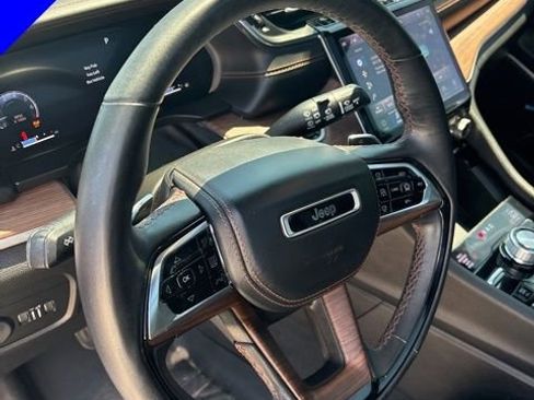 Used 2023 Jeep Grand Cherokee Summit w/ Adv Protech Group IV AWD/4WD image 16