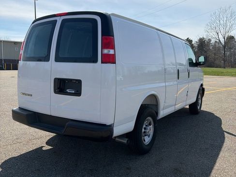 New 2025 Chevrolet Express 2500 image 6