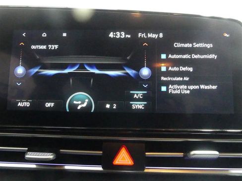 Used 2025 Hyundai Elantra Limited FWD image 44
