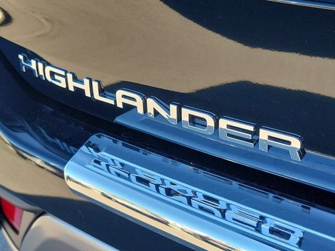 New 2026 Toyota Highlander Platinum AWD/4WD image 6