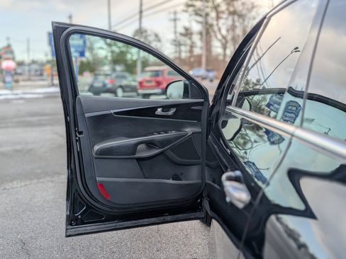 Used 2019 Kia Sorento S image 25