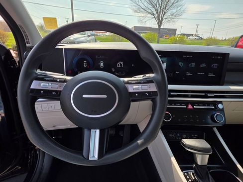 Used 2025 Hyundai Tucson SEL image 15