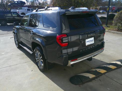 Used 2025 Toyota 4Runner Limited image 10