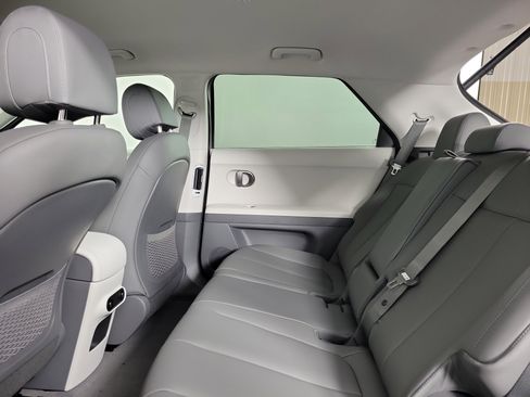 New 2026 Hyundai Ioniq 5 SEL image 29