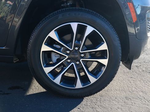 New 2025 Jeep Grand Cherokee L Overland image 8