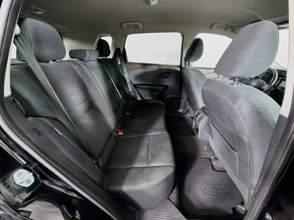 Used 2023 Nissan Rogue S AWD/4WD image 26