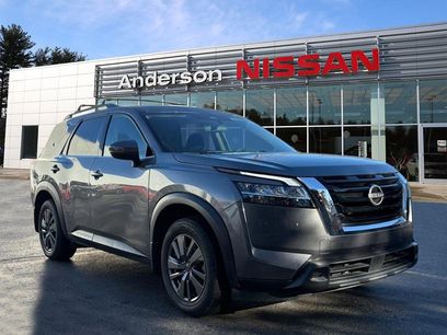 Used 2022 Nissan Pathfinder SV