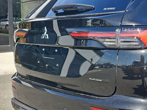 New 2025 Mitsubishi Outlander AWD image 38