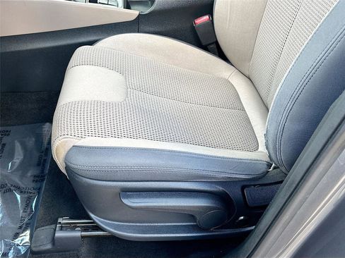Used 2019 Hyundai Santa Fe SE FWD image 18