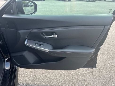 Used 2023 Nissan Sentra SR w/ Midnight Edition Package FWD image 15