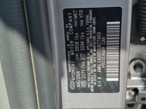 Used 2025 Hyundai Elantra SEL FWD image 24
