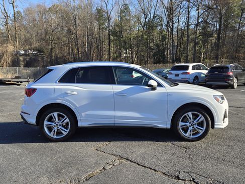 Used 2023 Audi Q3 2.0T Premium Plus w/ Premium Plus Package image 6