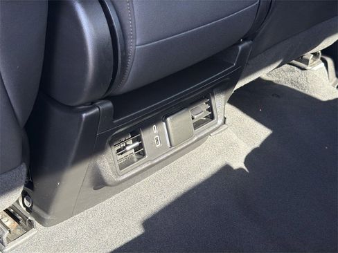 Used 2024 GMC Sierra 1500 SLT image 27