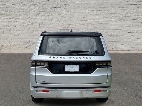 Used 2022 Jeep Grand Wagoneer Series II AWD/4WD image 4