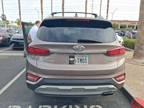 Used 2020 Hyundai Santa Fe SEL FWD image 3
