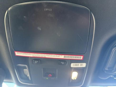 Used 2025 Toyota Camry SE image 19