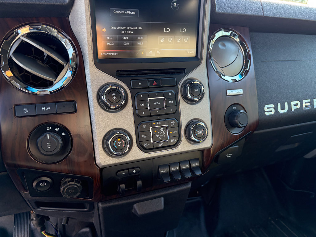 Used 2016 Ford F250 Lariat w/ Lariat Ultimate Package AWD/4WD image 20