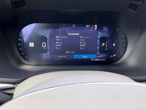 New 2026 Volvo XC60 B5 Ultra w/ Protection Package Premier image 19