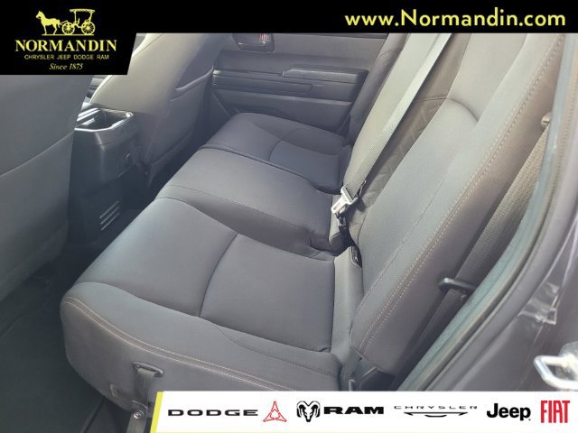 Used 2025 Toyota Tacoma SR5 AWD/4WD image 18