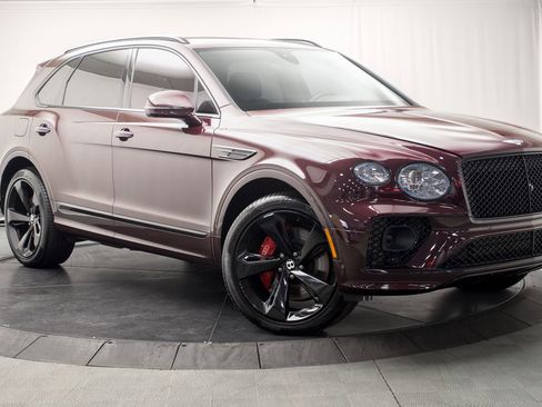 Used 2021 Bentley Bentayga AWD/4WD image 1