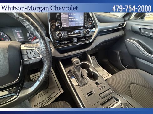 Used 2021 Toyota Highlander L image 26